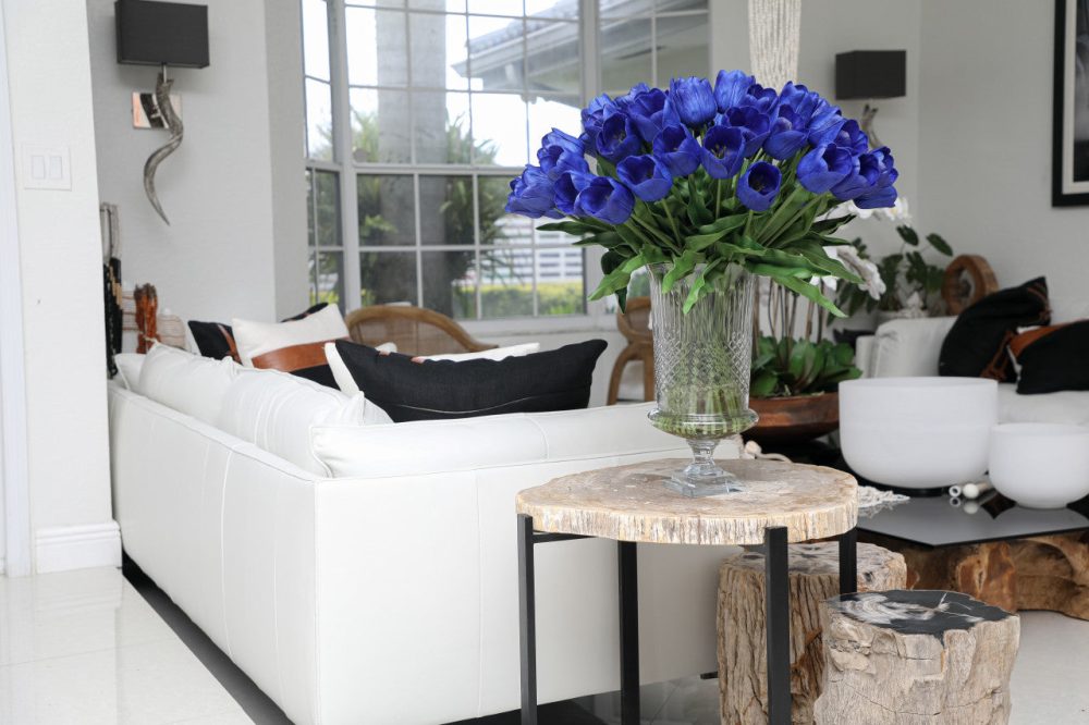 Blue Tulips in Cristo Urn - Image 4