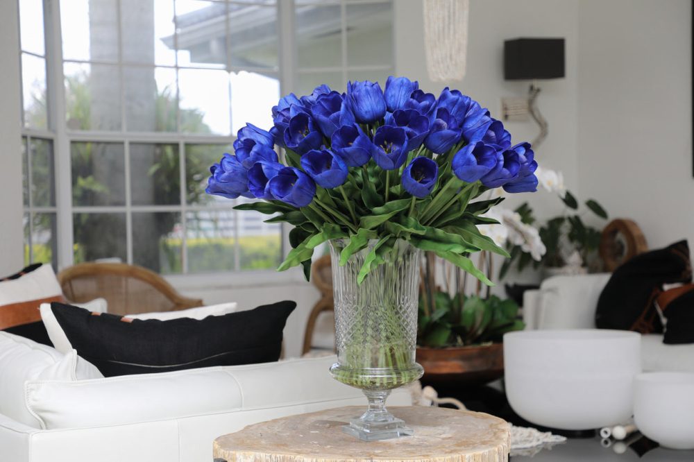 Blue Tulips in Cristo Urn - Image 2